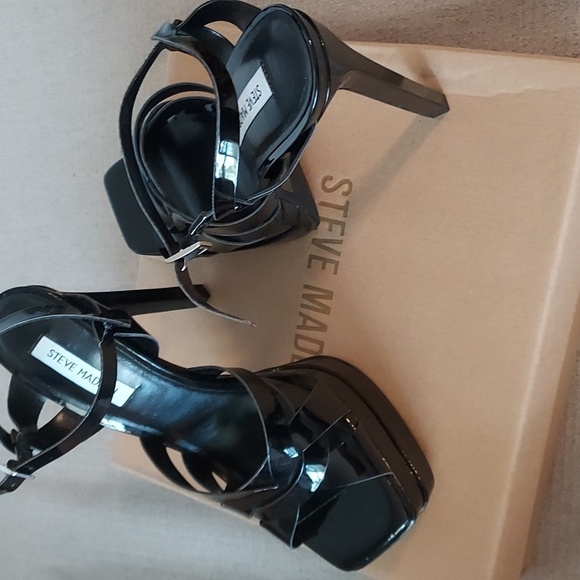 STEVE Madden Womens Flirt Platform Black Patent sandals - Picture 14 of 14